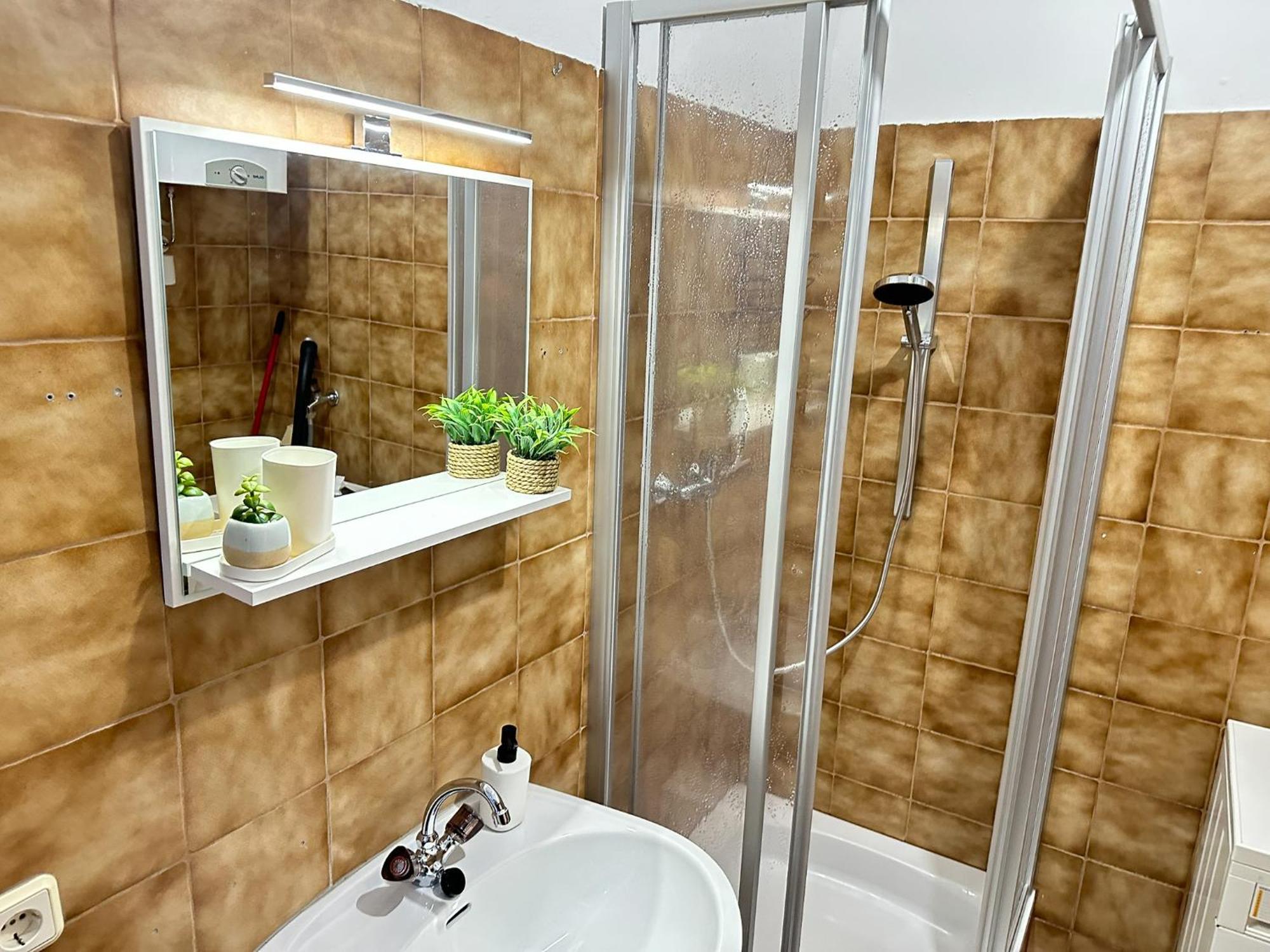 Serenity Apartment - Harmony レオーベン 部屋 写真